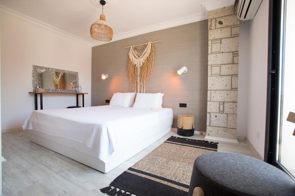 Deluxe Oda,Bahçe Manzaralı,Balkonlu