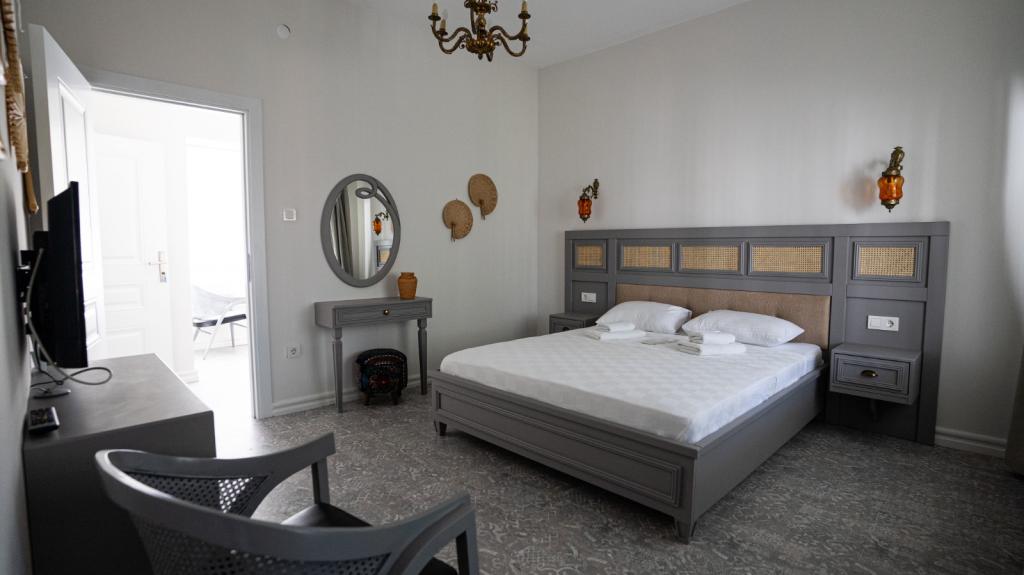 Suite Room, Garden View (Balcony)