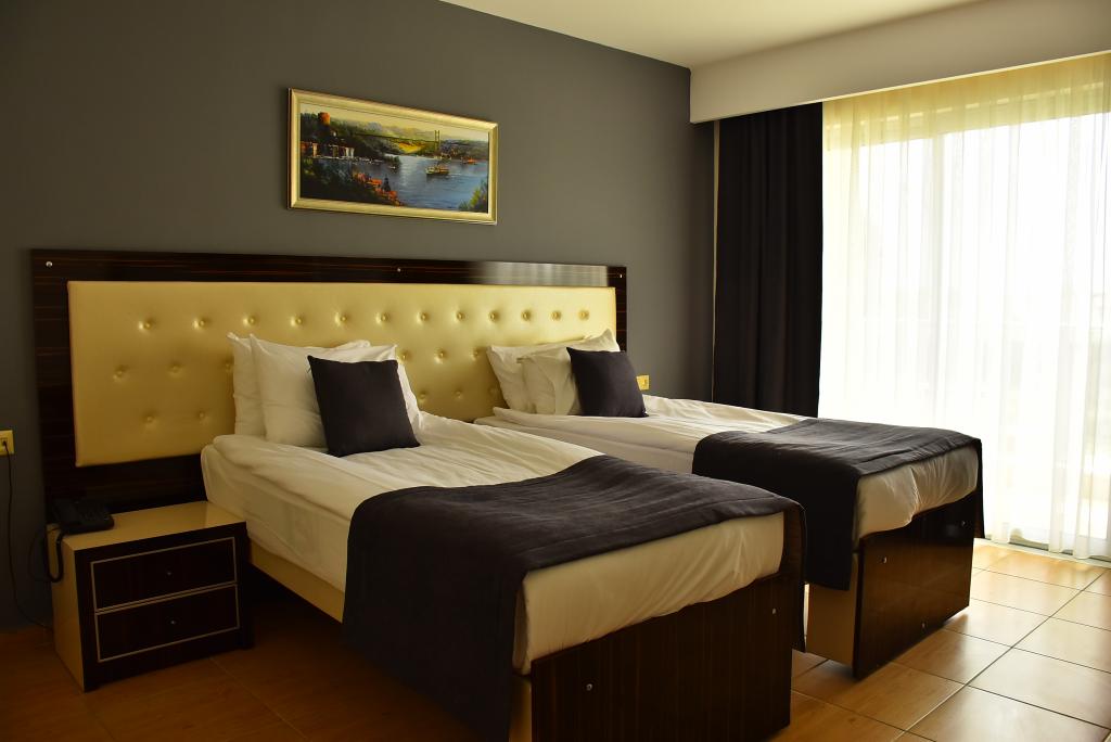 King Suit Oda, Bahçe Manzaralı (Balkonlu)