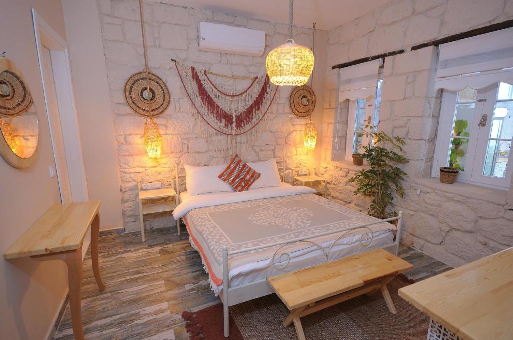Standart Oda,Kara Manzaralı,Balkonsuz