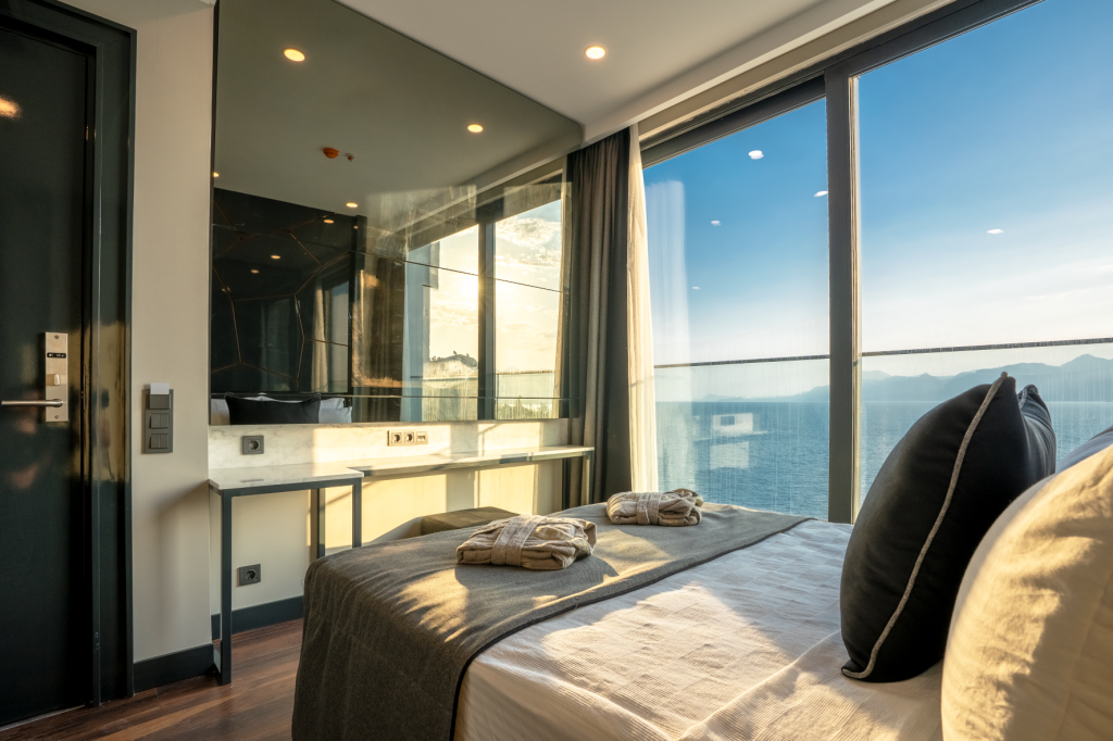 Deluxe Room, Sea View (Without Balcony)