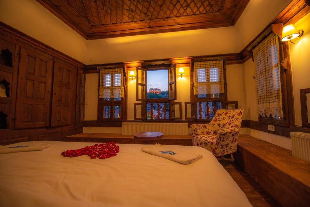 Aile Odası,şehir Veya Dağ Manzaralı
