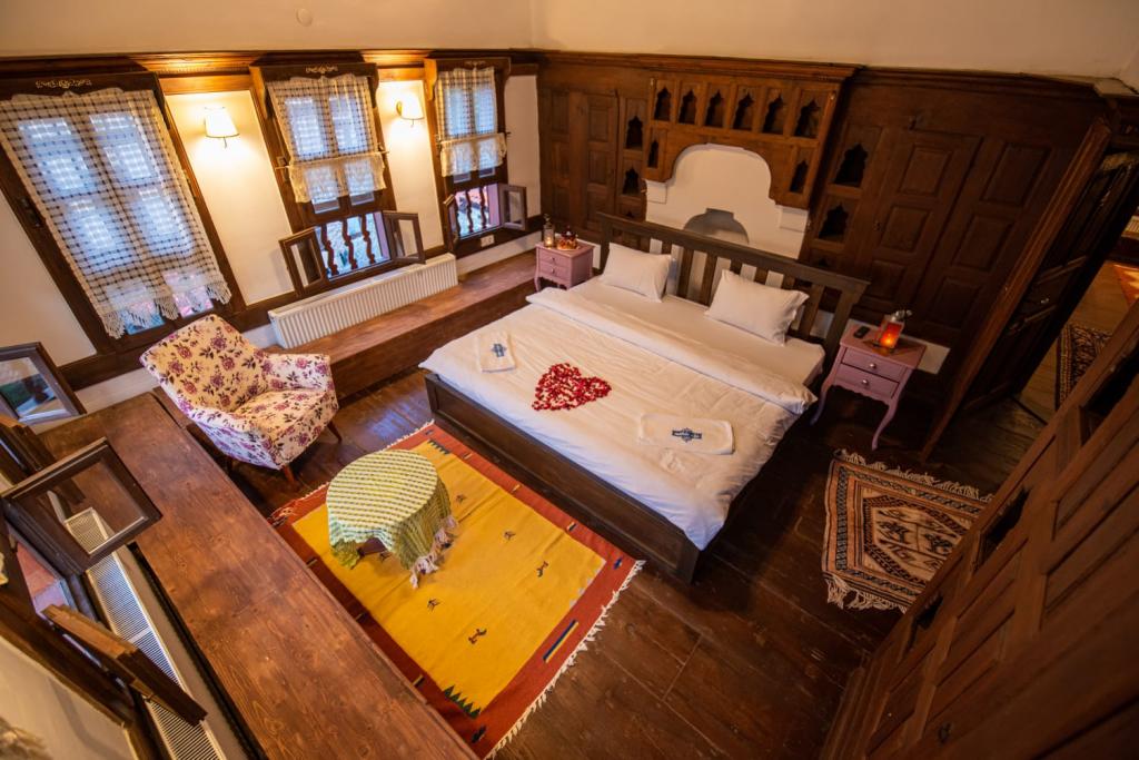Aile Odası,şehir Veya Dağ Manzaralı