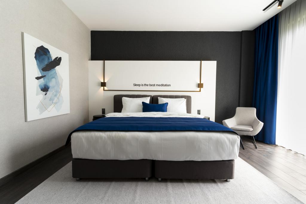 Deluxe Room, City View