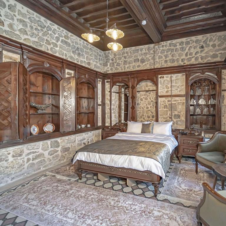 Deluxe Room, City View
