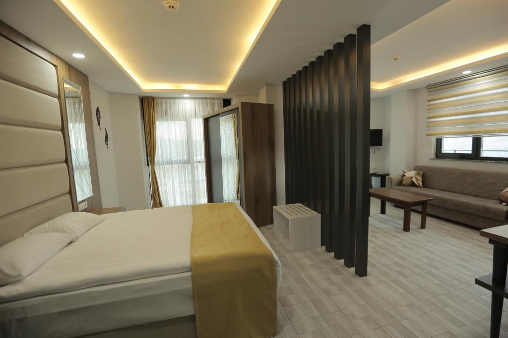 Suite Room, Lake View (Balcony)