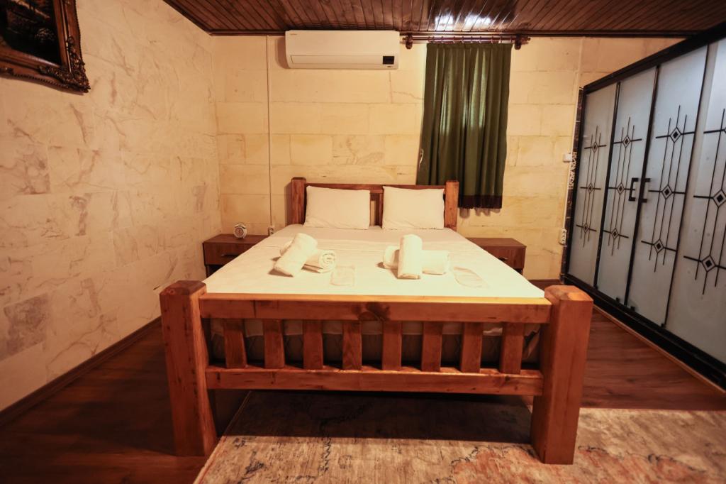 Karahantepe, 1 Tek Kişilik Yatak Ve 1 Çift Kişilik Yatak