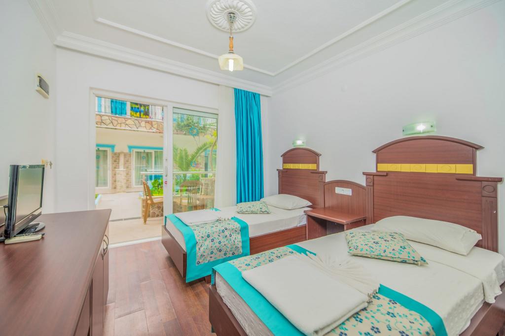 Family Room, Garden View