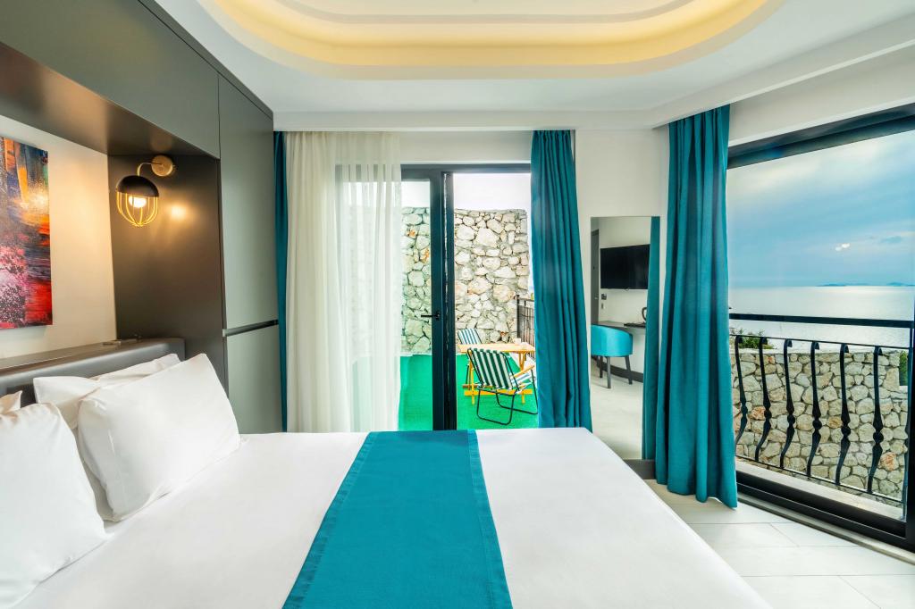 Junior Teras Luxury Oda, Deniz Manzaralı (Teraslı)