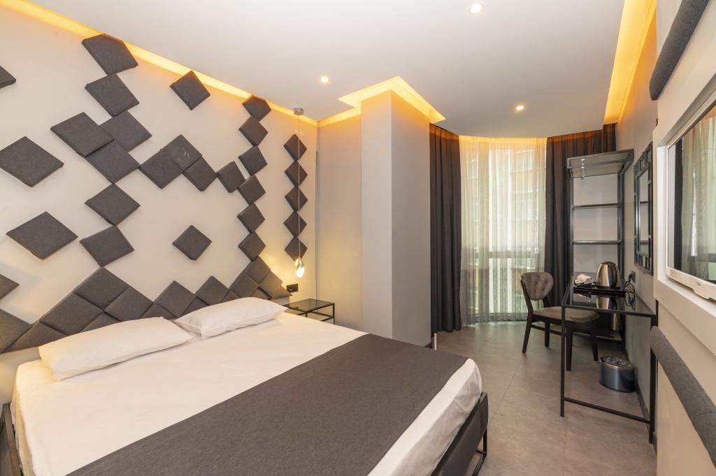 Family Room, City View