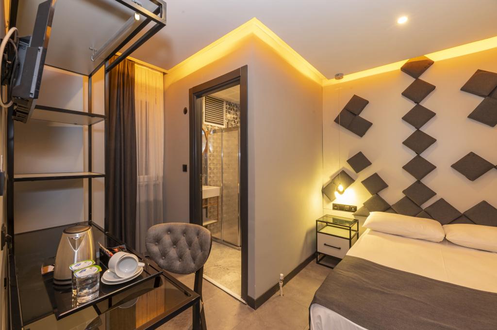 Standart Oda, Şehir Manzaralı