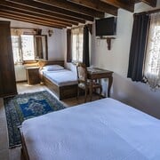 Aile Odası, Bahçe Manzaralı