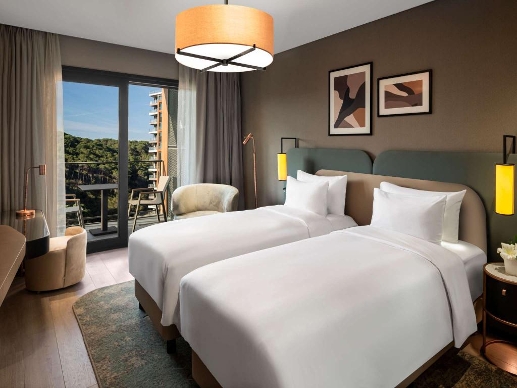 Standard Superior Room, City View