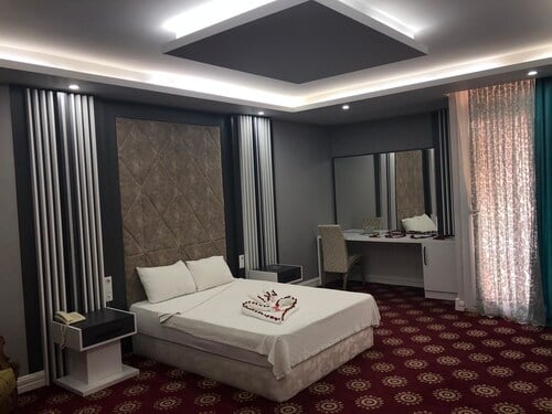 Standart Oda, Şehir Manzaralı