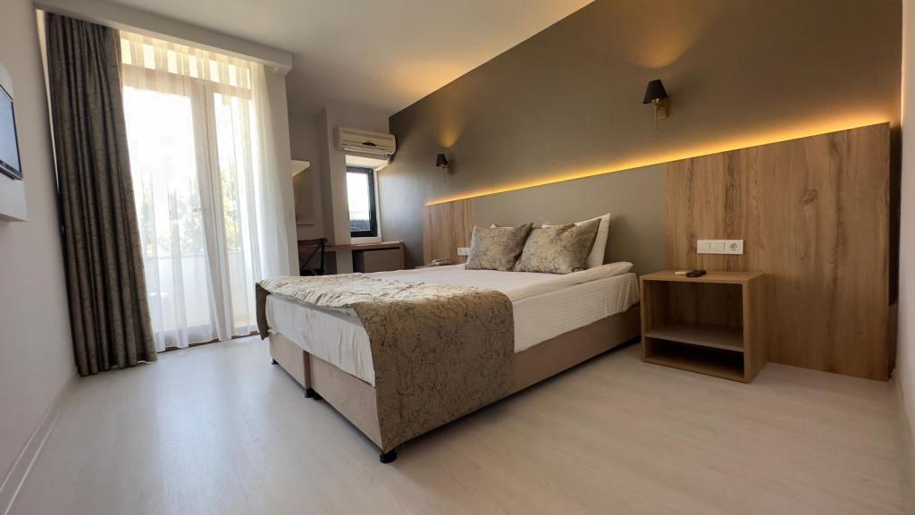 Standard Room, City View