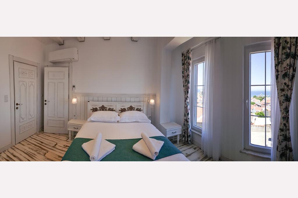 Deluxe Room, Sea View (3 Person)