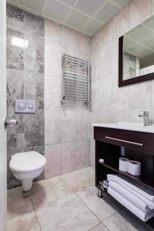 Standart Oda Üç Kişilik Kara Manzaralı,Kara Tarafı