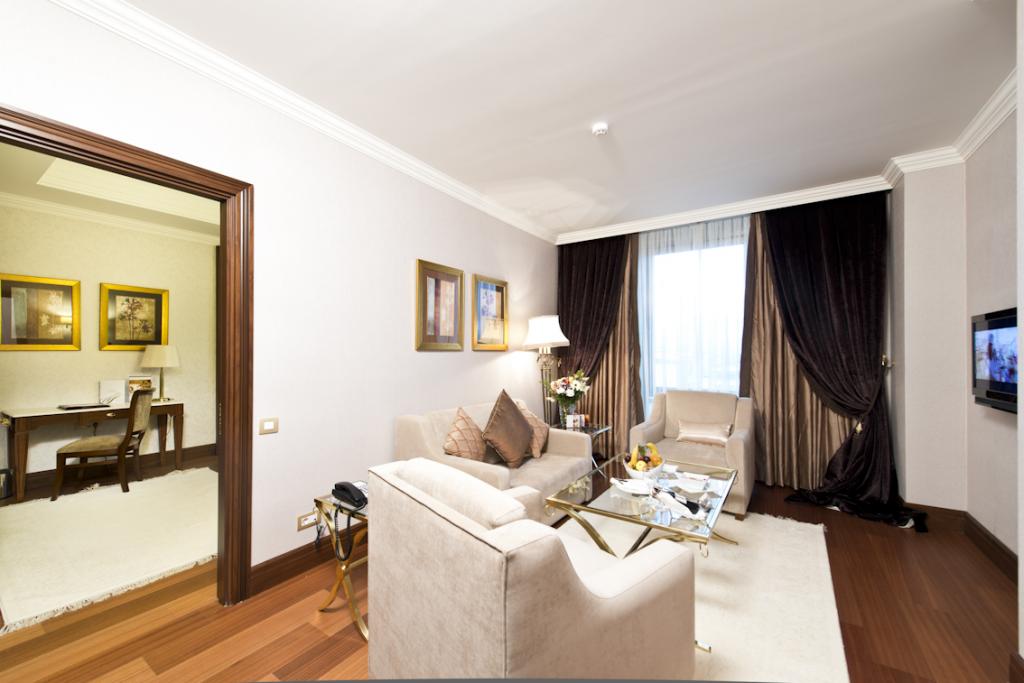 Suite Room, City View