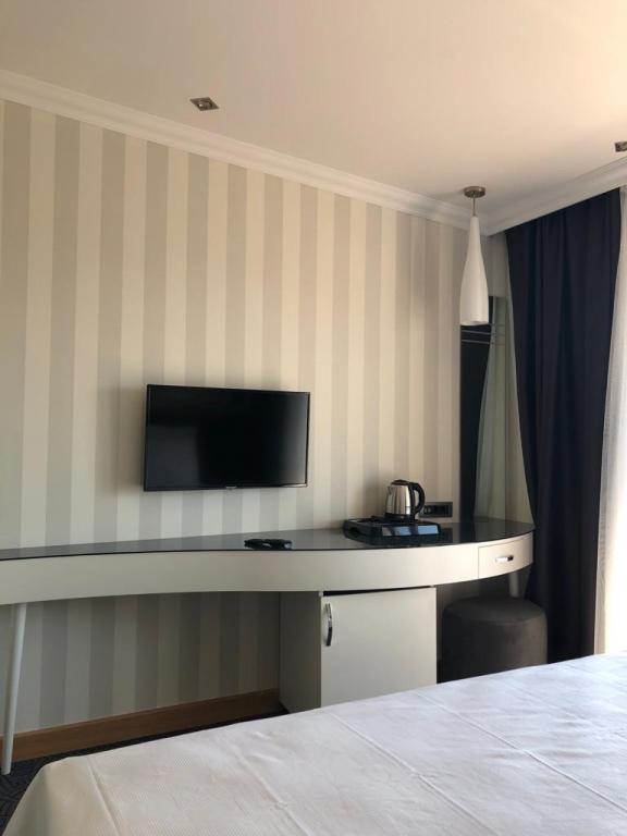 Standart Oda Balkonlu,Kara Manzaralı,Balkonlu