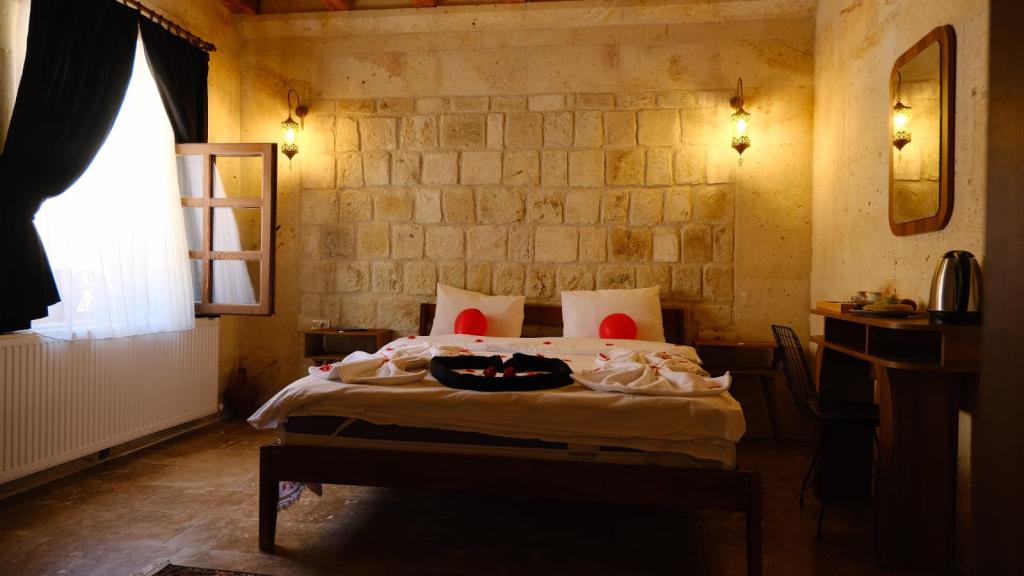 Taş Oda, Bahçe Manzaralı