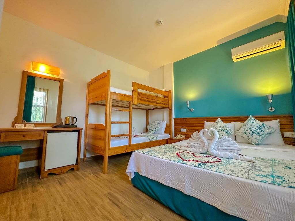 Bunked Room (4 Person, Balcony)