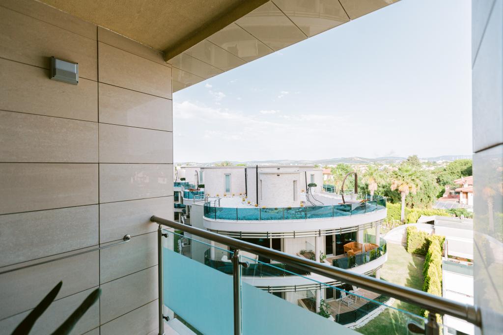 Corner Suit Oda, Bahçe Manzaralı