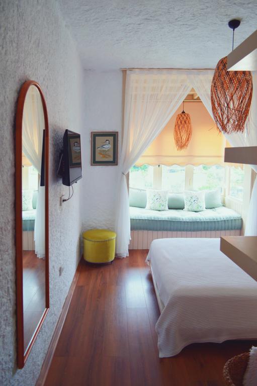 Standard Room With French Balcony (With Cumba), Street View