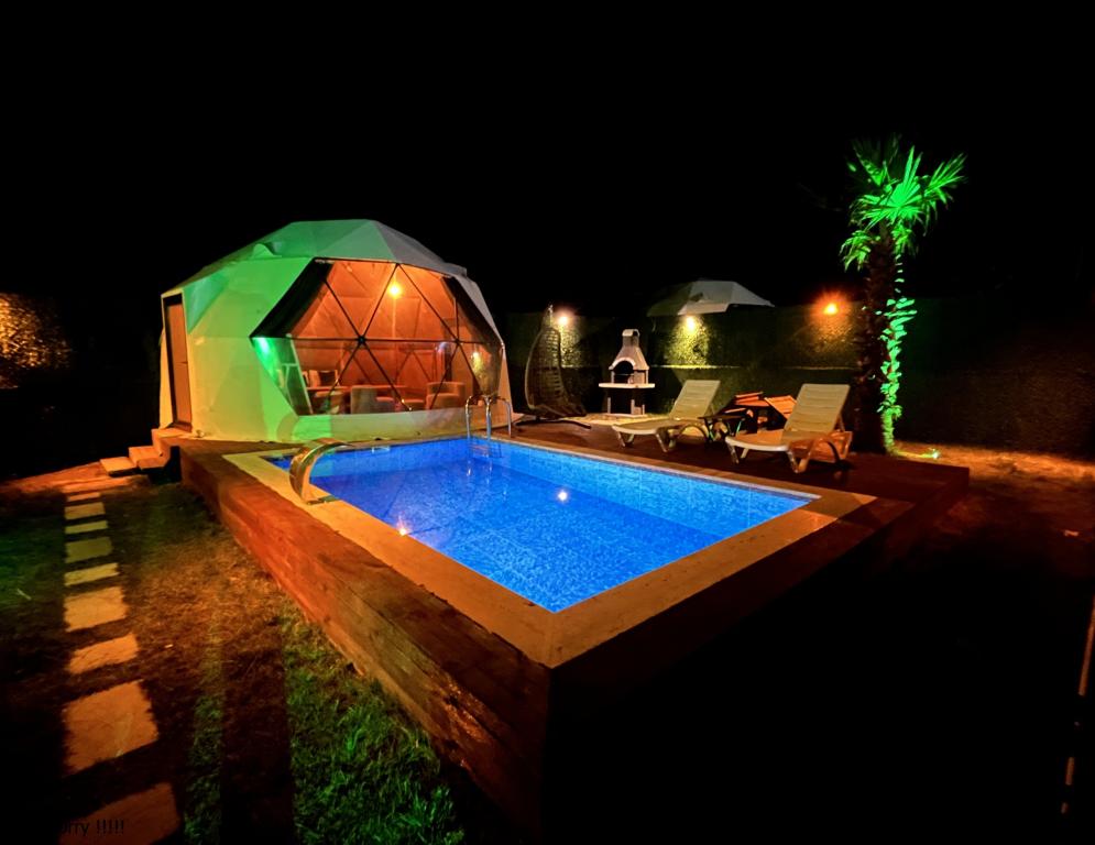 Dome, Pool View, With Pool