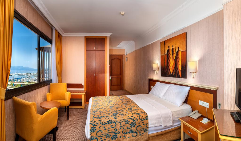 Standart Oda, Deniz Manzaralı (3 Kişilik, Balkonlu)