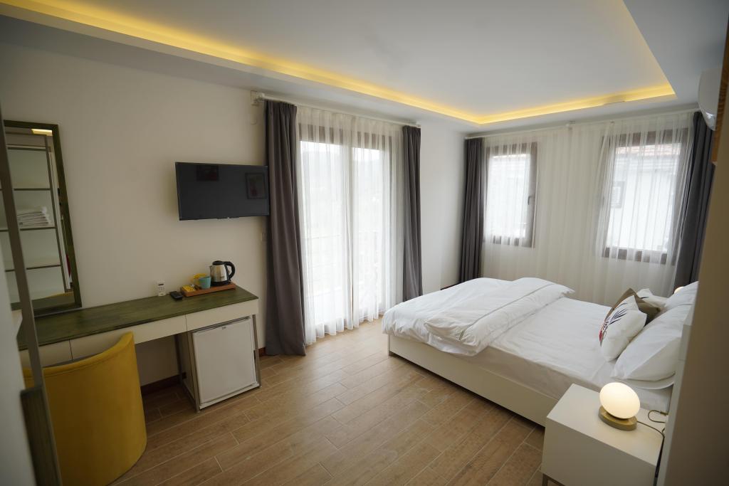 Deluxe Suit Oda, Dağ Manzaralı (Balkonlu)
