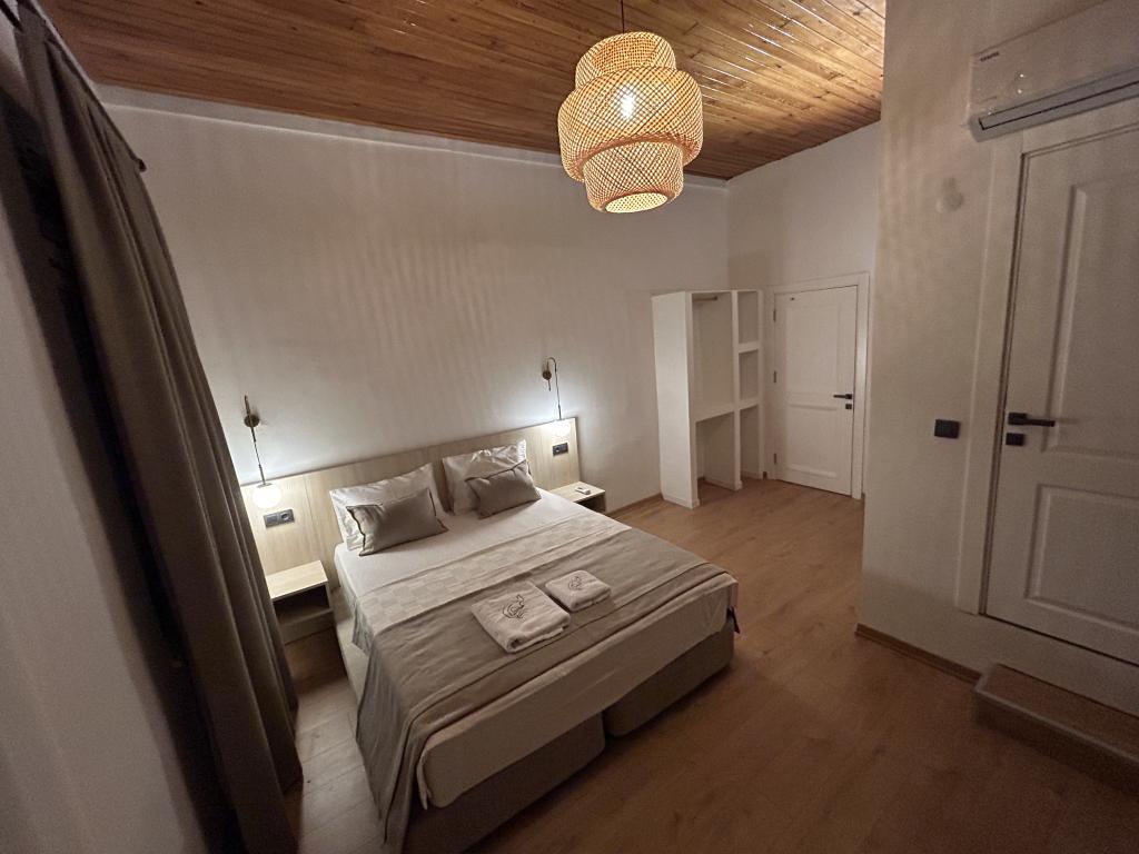 Superior Oda, Kara Manzaralı (3 Kişilik)