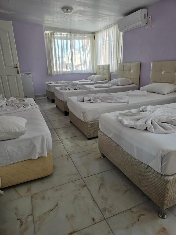 Aile Odası,Bahçe veya Sokak Manzaralı,Balkonlu