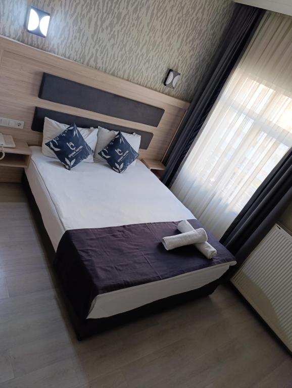Standart Oda,Sokak Manzaralı