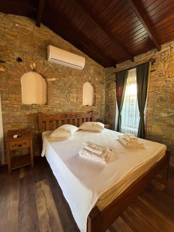 Dağ Evi, Bahçe Manzaralı