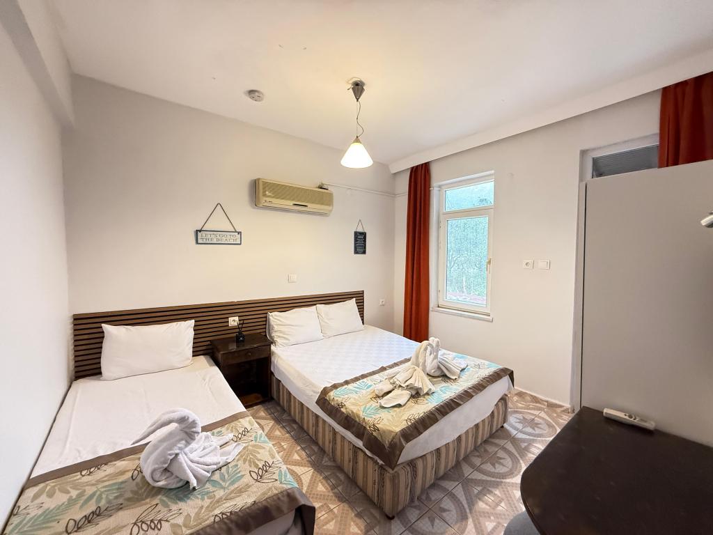 Standart Oda,Havuz ve Bahçe Manzaralı,1. Kat