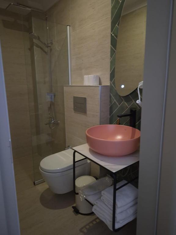 Triple,Şehir Manzaralı