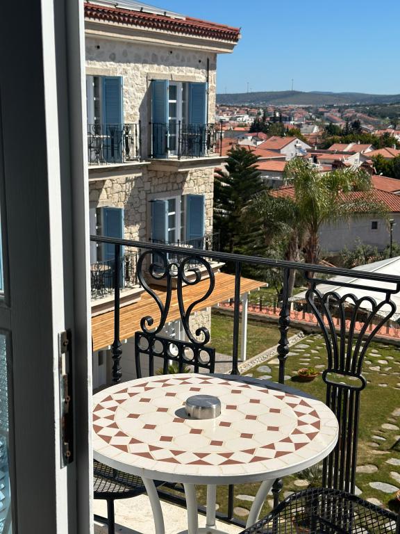 Deluxe Oda,Havuz Manzaralı,Balkonlu