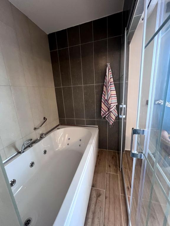 Çift Kişilik,Bahçe Manzaralı,Jakuzili