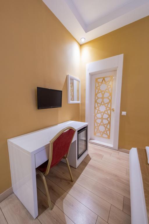 Standart Oda, Şehir Manzaralı