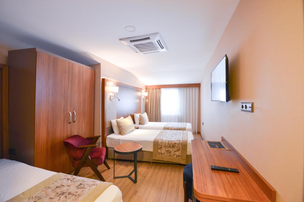 Standart Oda, Şehir Manzaralı (3 Kişilik)