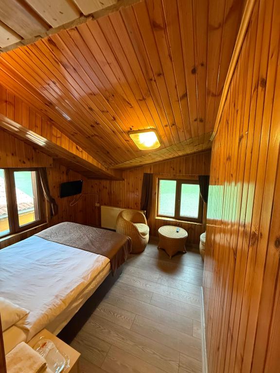 Suite Room, Lake View