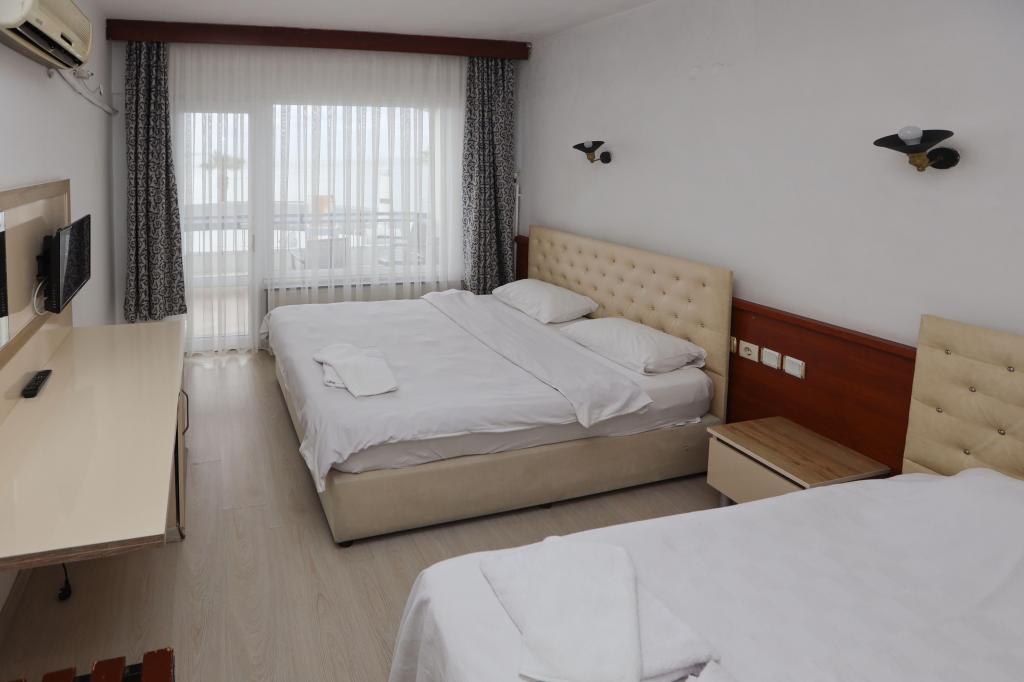 Standard Room, Sea View (3 Person, Without Balcony)