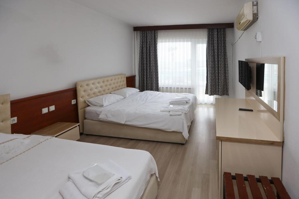 Standard Room, City View (3 Person, Without Balcony)