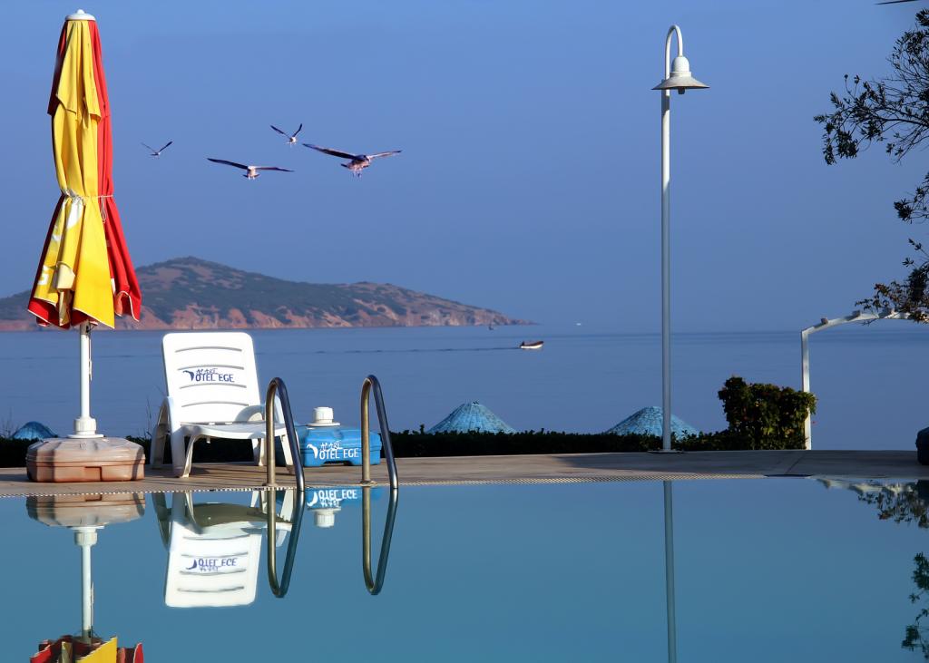 DENİZ MANZARALI DAİRE BALKON