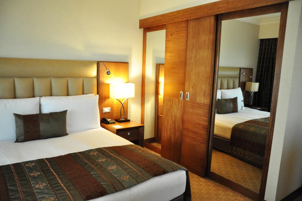 Senior Suit Oda, Deniz Manzaralı