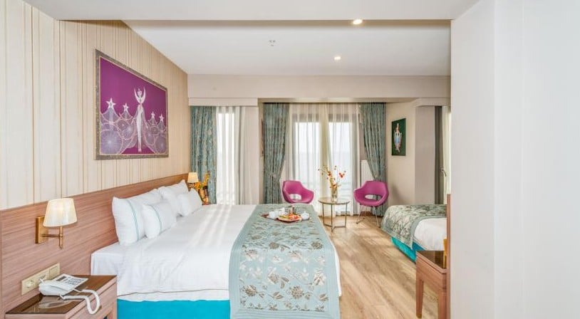 Aile Odası, Şehir Manzaralı