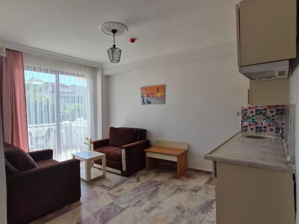 Standart Oda, Cadde Manzaralı (Balkonlu)