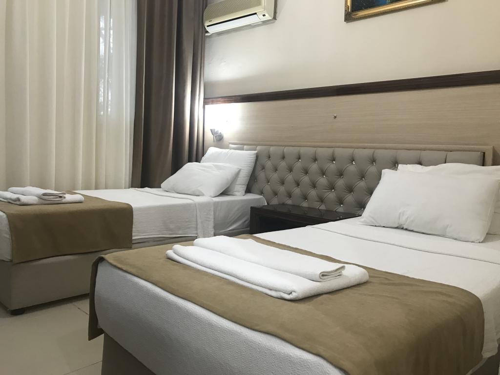 Iki Ayrı Yataklı Oda, Kara Veya Havuz Manzaralı (Balkonlu)