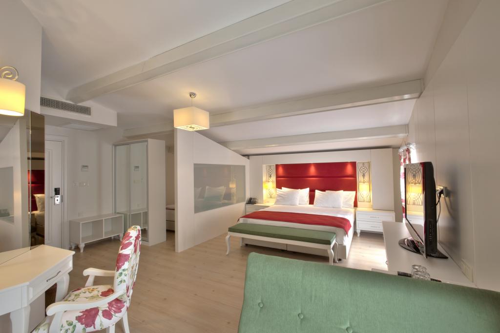 Queen Suit Oda, Deniz Manzaralı