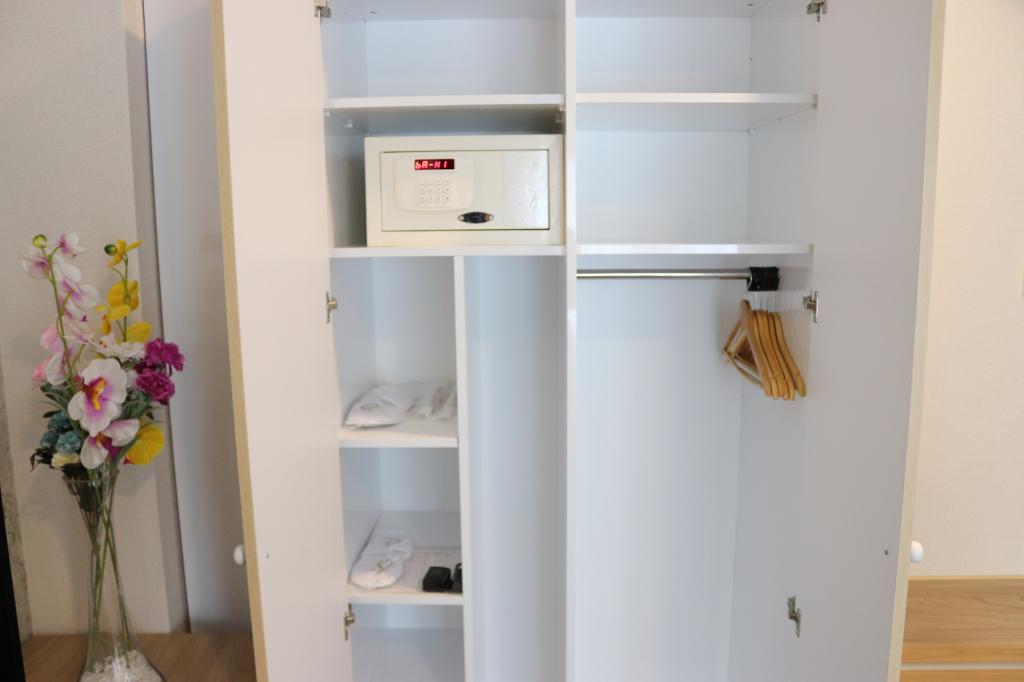 Aile Odası, Şehir Manzaralı